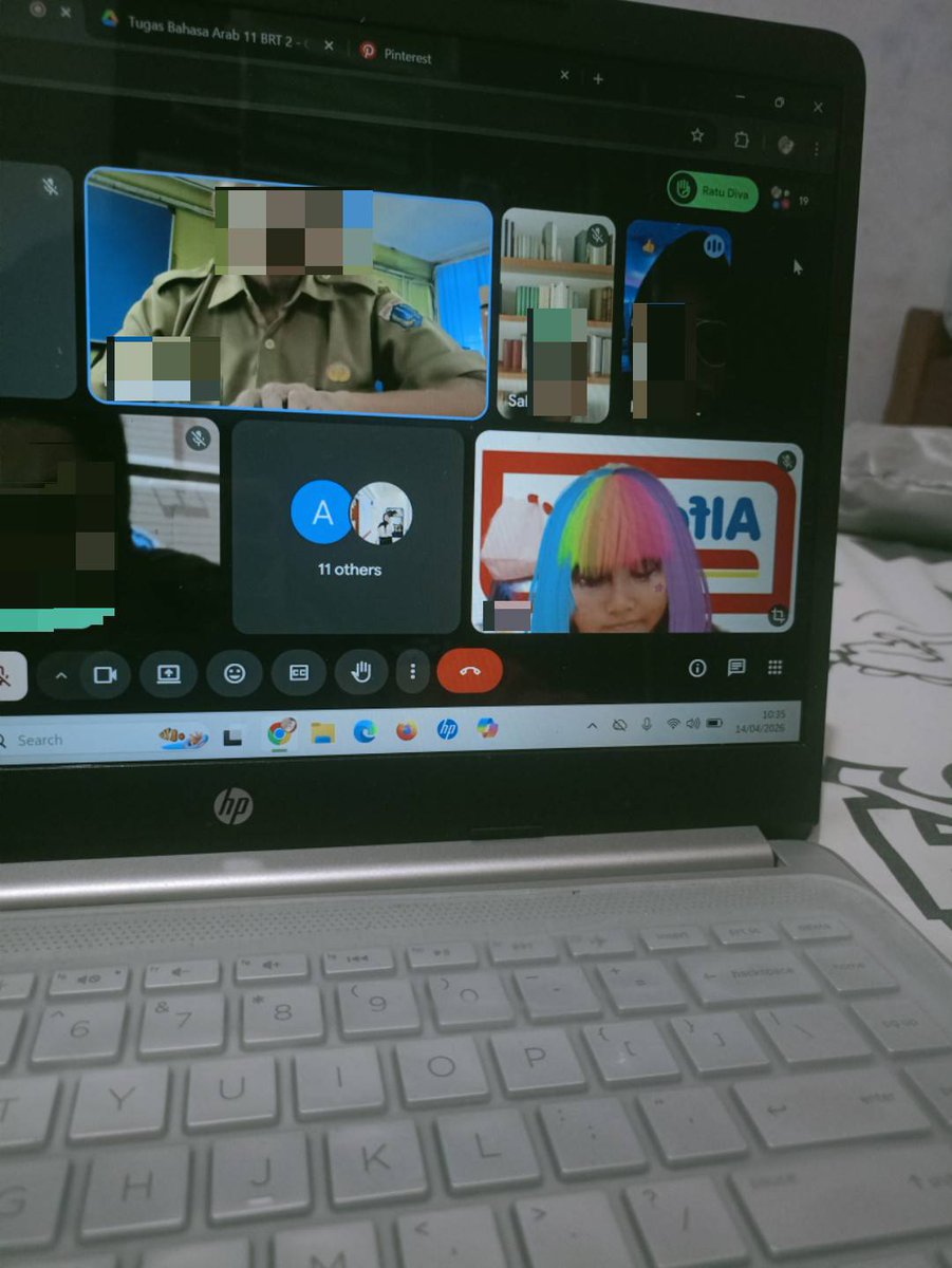 alle | off tweet media