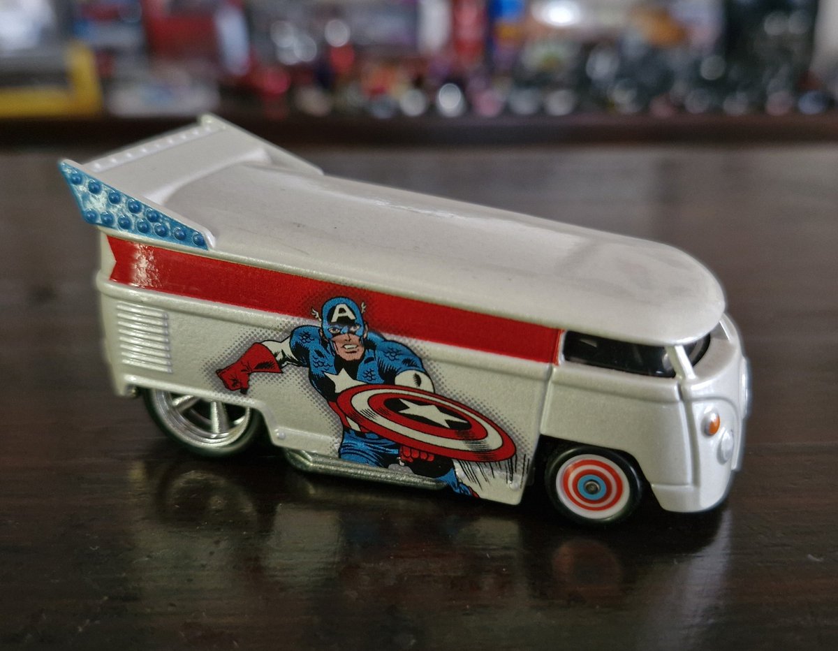 Wayne's DC Garage tweet media