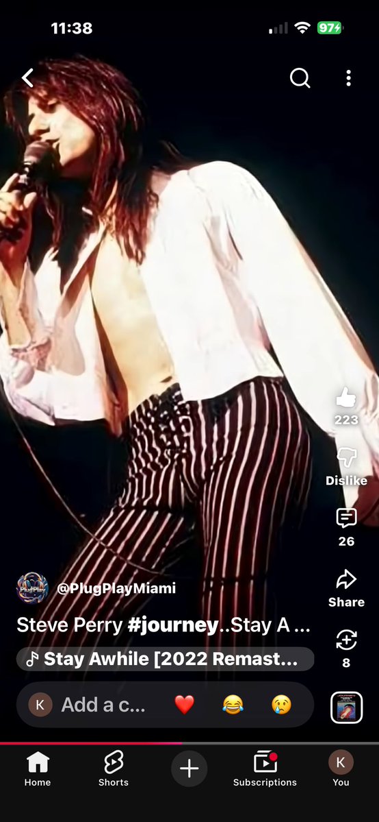 Valkyrie9811's tweet image. Would you? youtube.com/shorts/0CDGxf3… #journeyband #RockStar
#80smusic #livinglegend #frontman #steveperryfan #journeymusicofficial
#1980smusic #rockgod #steveperryfans