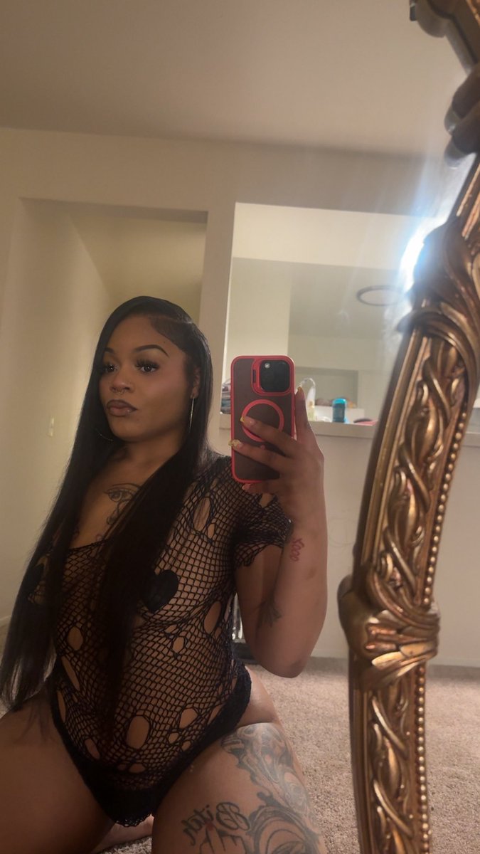 carmel w/ the fatty😘 tweet media