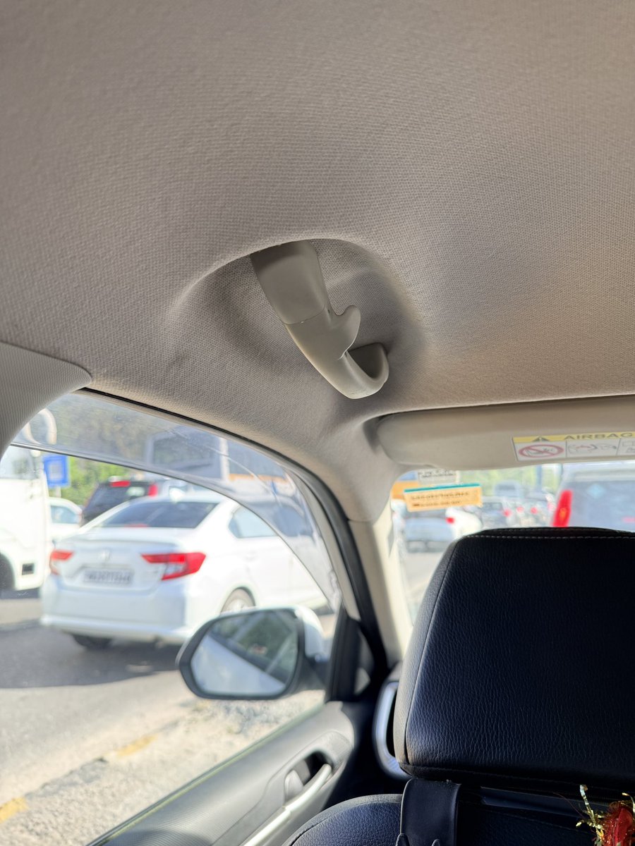 suryansh1979's tweet photo. This clearly shows zero pre-dispatch inspection and poor workmanship by the service team. Sharing pictures as proof.

Request immediate action from Kia India to fix this issue without any cost and ensure strict quality checks going forward.@frontier_kia https://t.co/2AZ8m1D4Ei