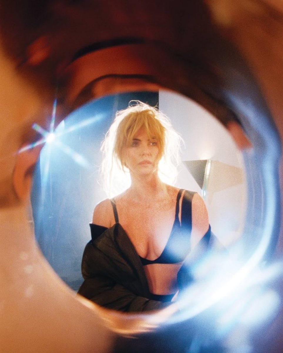 Charlize Theron tweet media