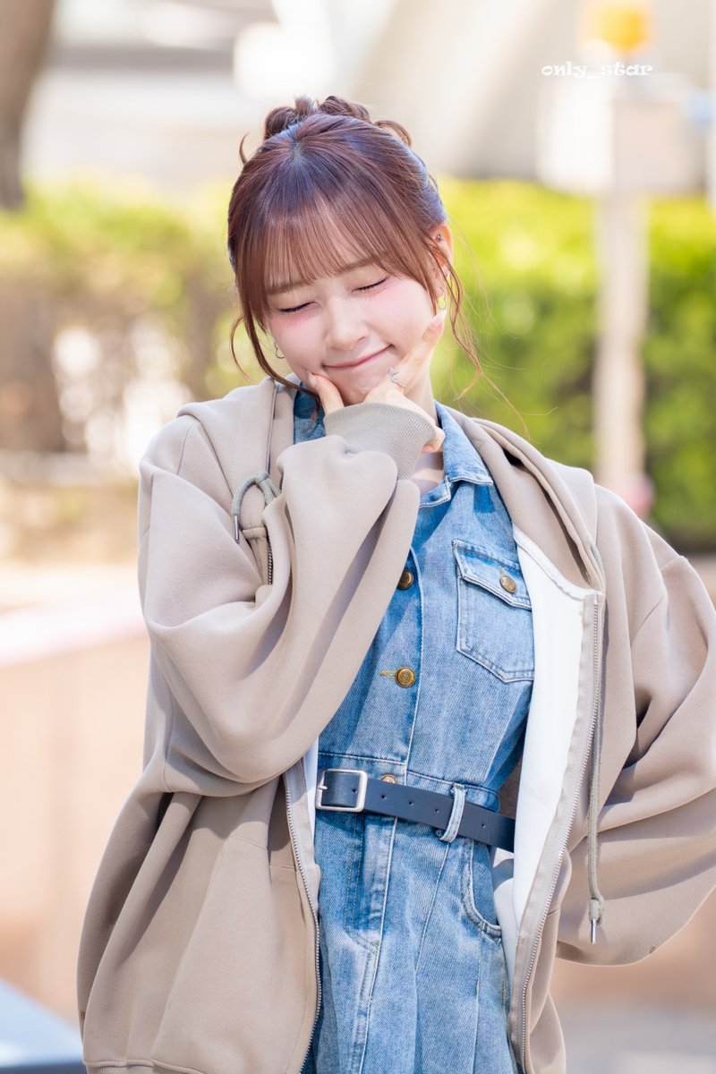 only_star tweet media