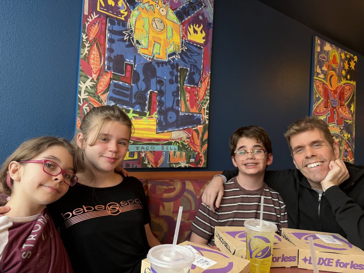 Perez Hilton tweet media