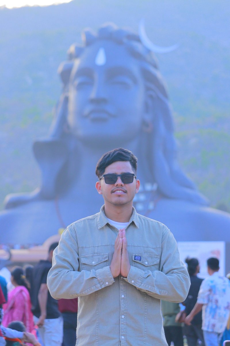 ChhitizKumar4's tweet photo. नयाँ वर्ष २०८३ को धेरै धेरै शुभकामना। यस उपलक्षमा सुख, शान्ति र सन्तुष्टि कामना गर्दछु। #Happy #new #year 2083 https://t.co/eki5mwf4yu