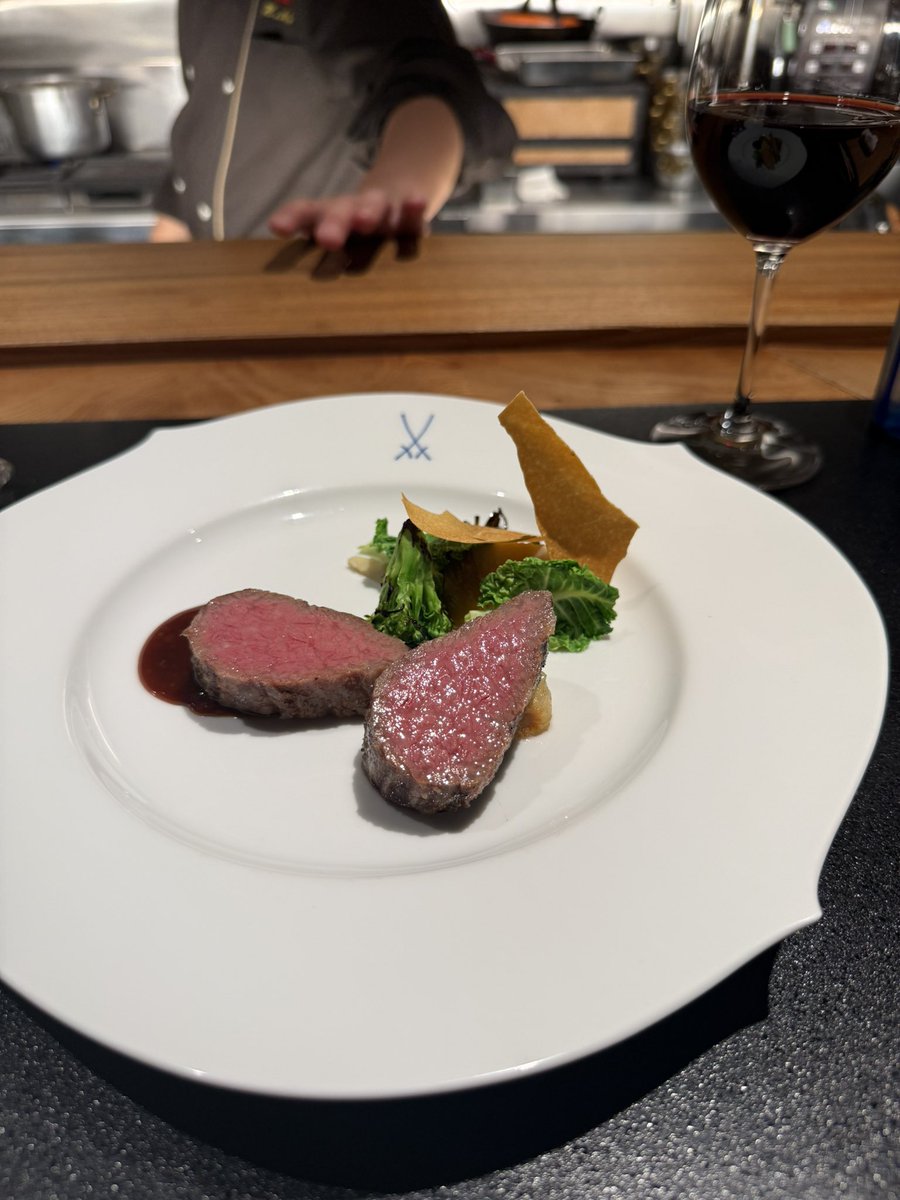 昨夜から続き、激務。