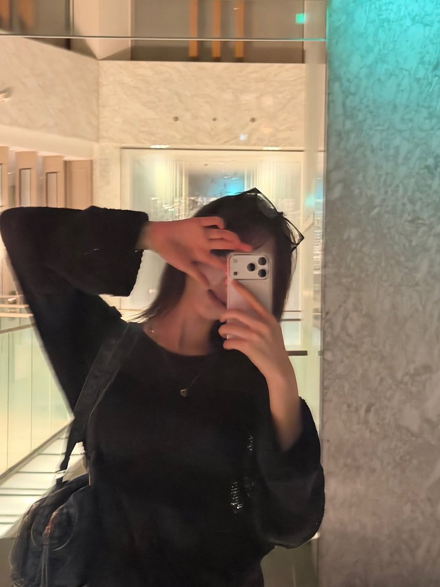 LIZCENTRIC's tweet image. [📷] 260414 INSTAGRAM UPDATE | ©️ liz.yeyo

“👻👻👻”

🔗: instagram.com/p/DXGVmtFAR2A/…

#LIZ #리즈 #リズ
#IVE #아이브 #アイヴ