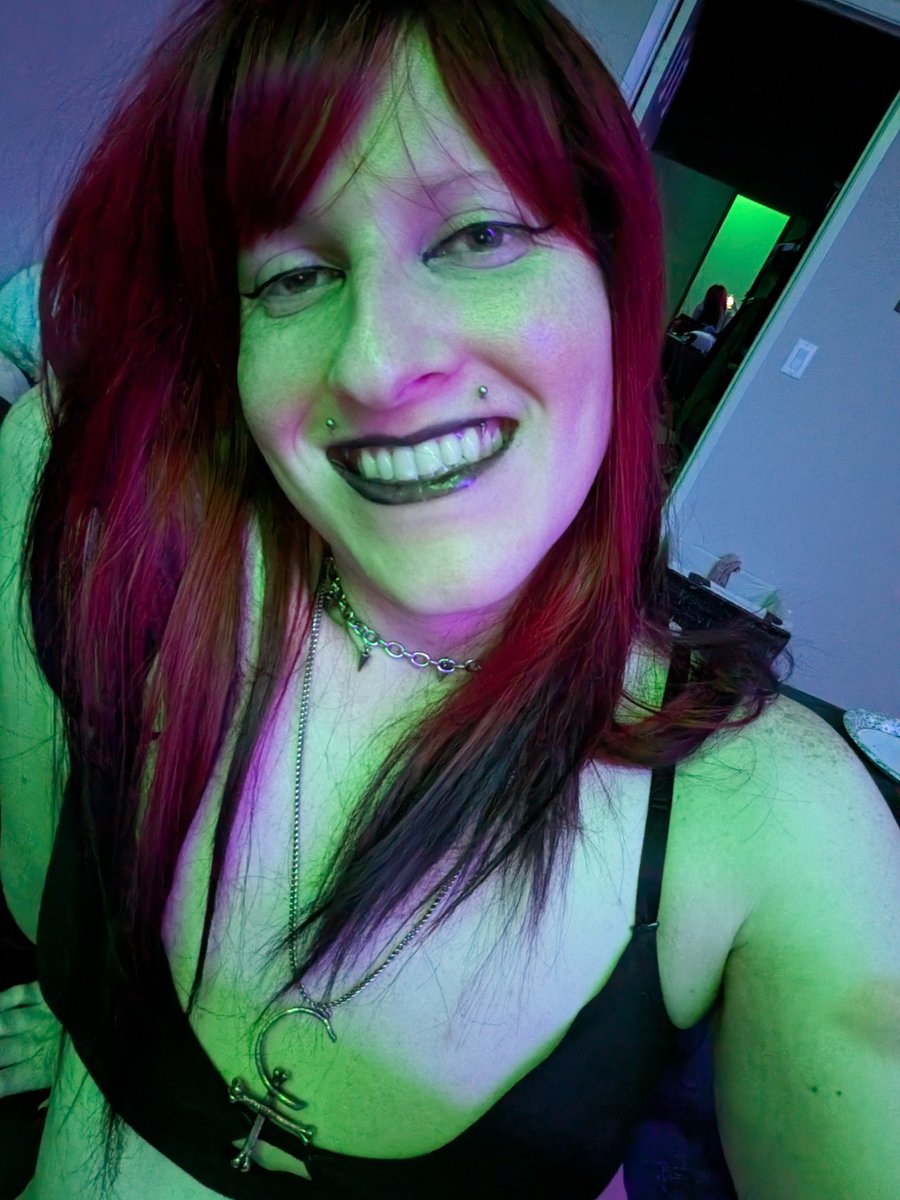 Robin Eyes 🪲🦗🦋🏳️‍⚧️ tweet media