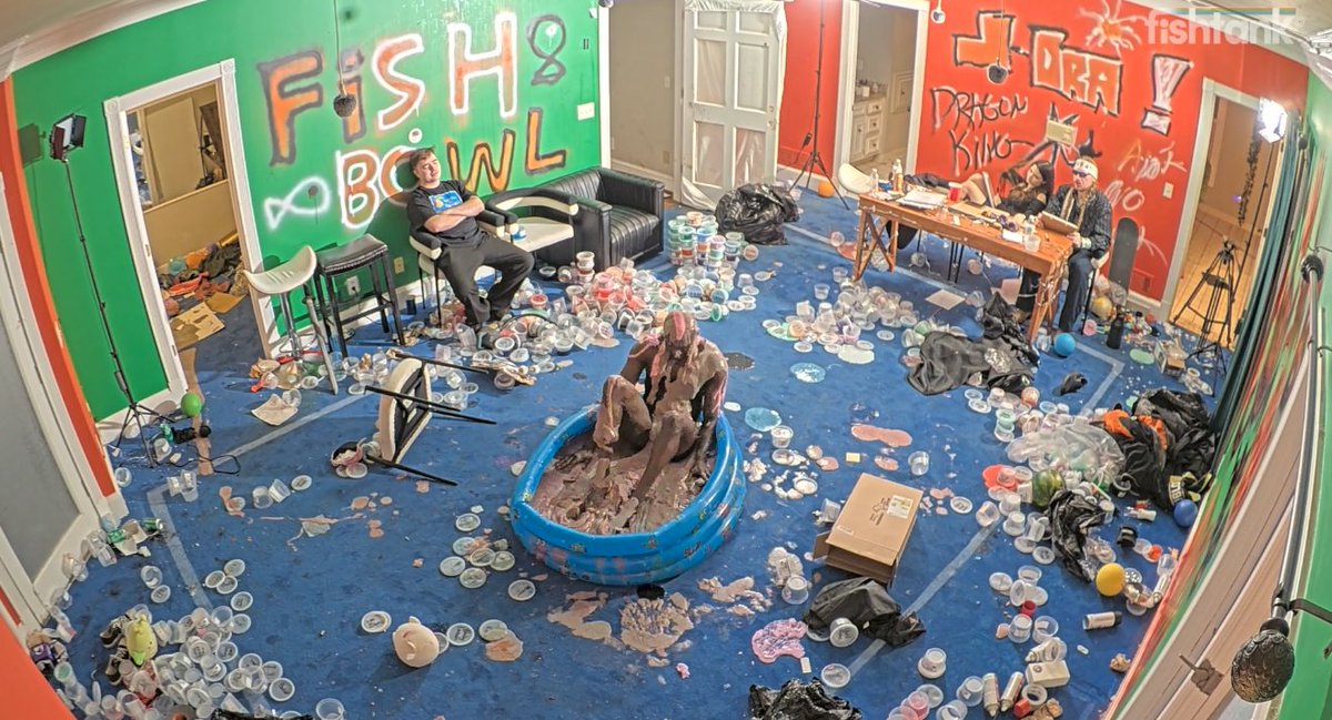 Retigo_'s tweet photo. At the end of the day,
This is reality #fishtanklive #fishtankdotlive https://t.co/BXTjeuo7Ba
