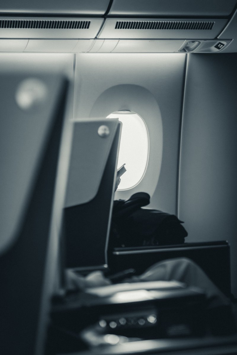 snapshot_y's tweet image. In Quiet Transit
#snapshot