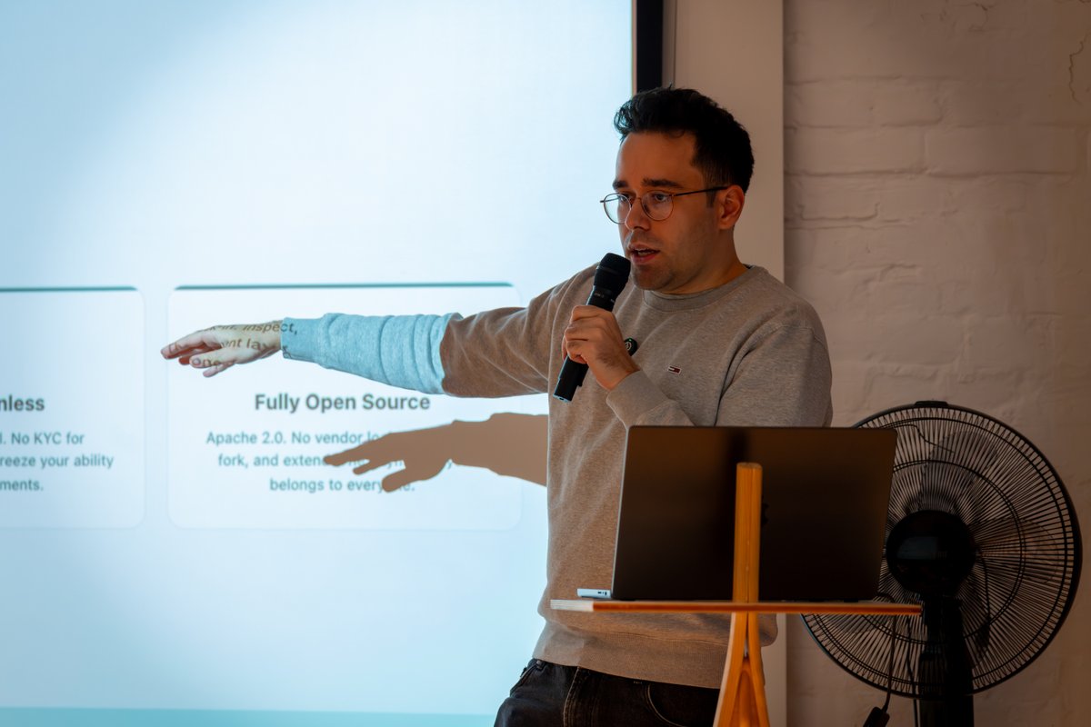 Berlin Ethereum Meetup tweet media