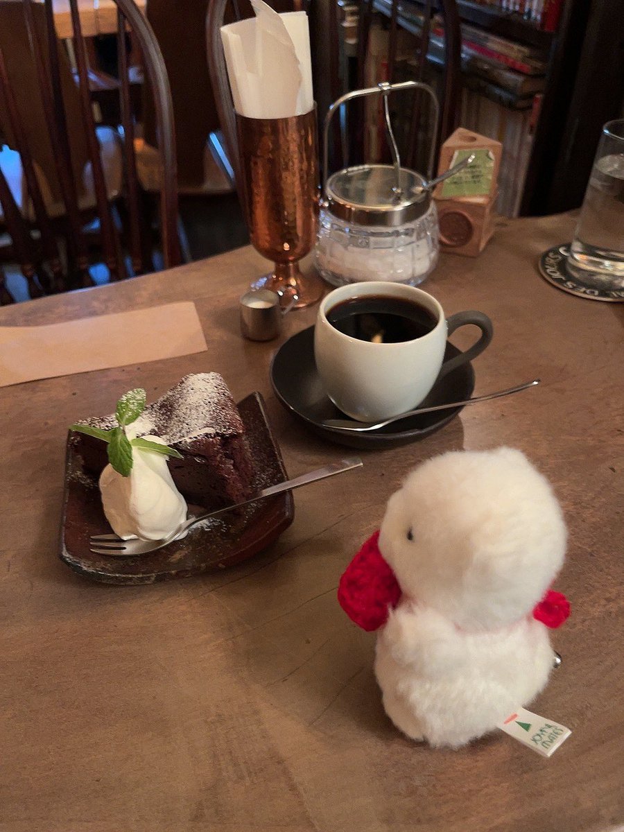 shuvanian's tweet photo. カフェ☕️ https://t.co/k3i99jHUBo