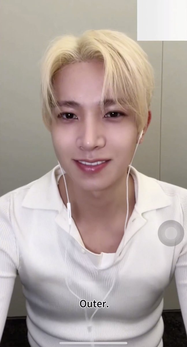 “Heeseung said that his hair color is still a secret for now and he said that neon green is absolutely off-limits”

😭😭😭😭😭