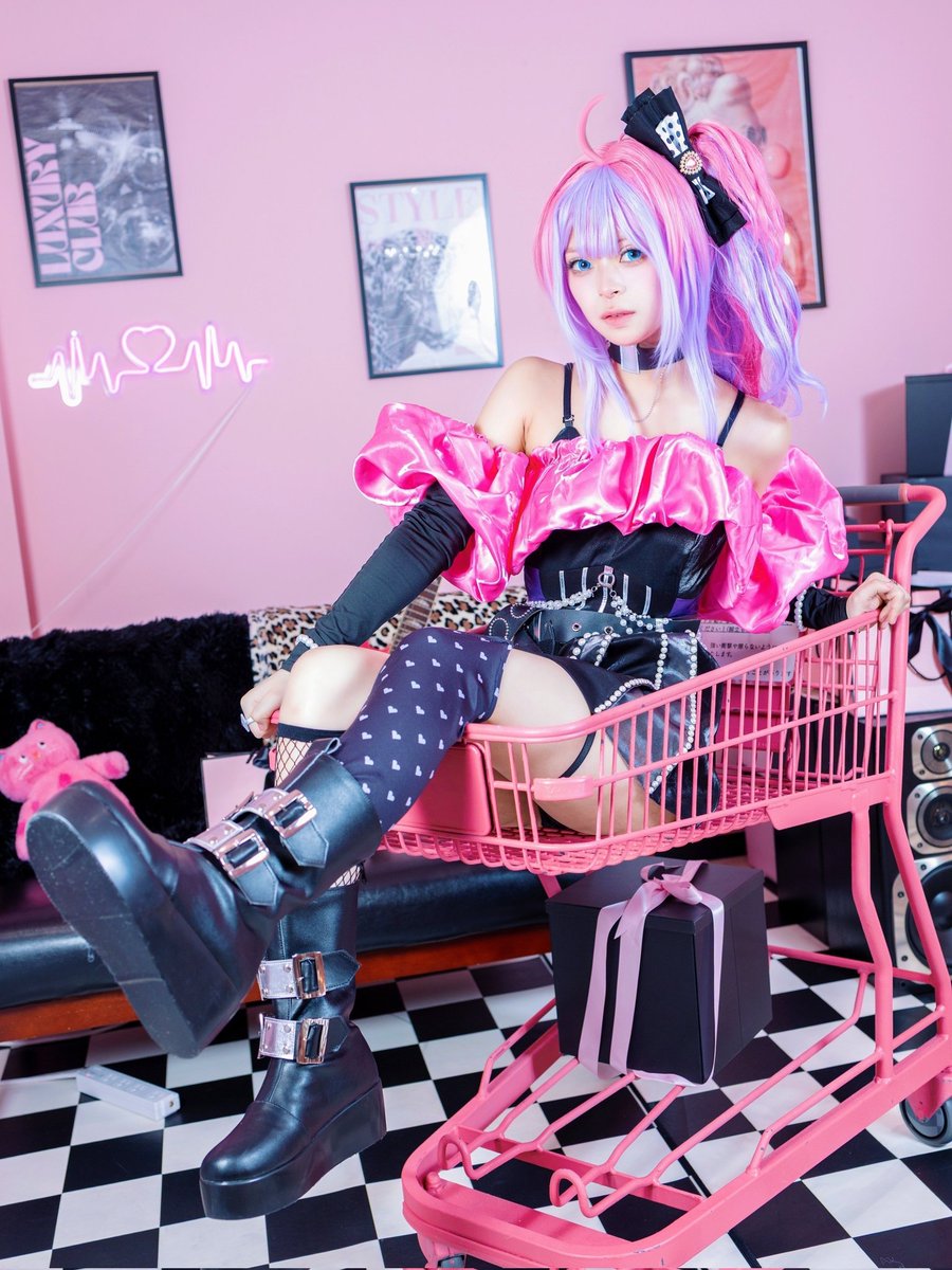 iro_yume1221's tweet photo. Hololive 💅✨
綺々羅々ヴィヴィcosplay
 #ヴィヴィメイク https://t.co/FsgIuH1aWF