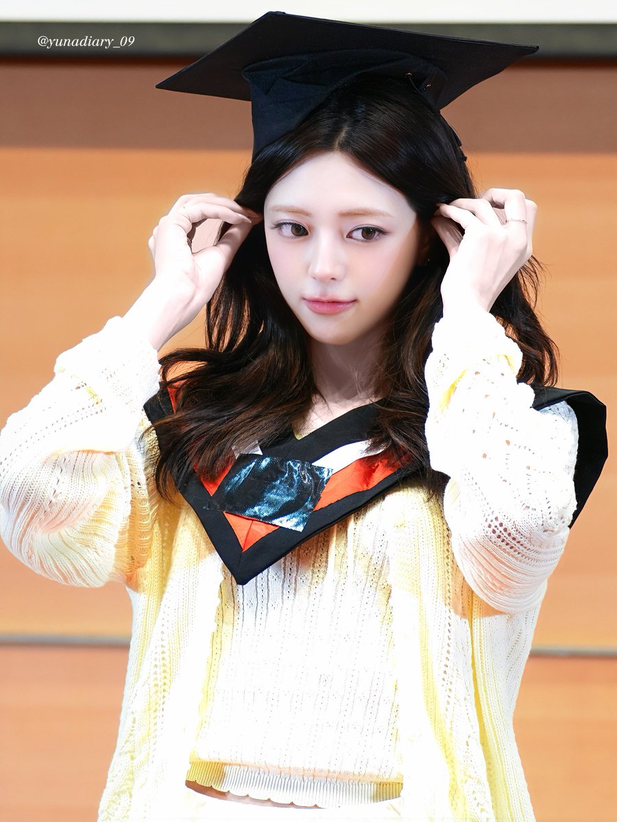 yunadiary_09 tweet media