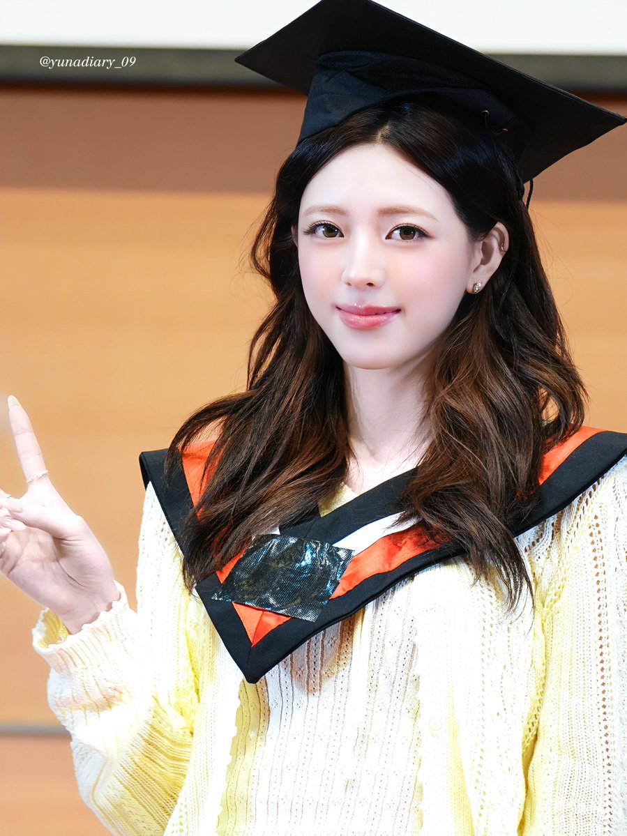 yunadiary_09 tweet media