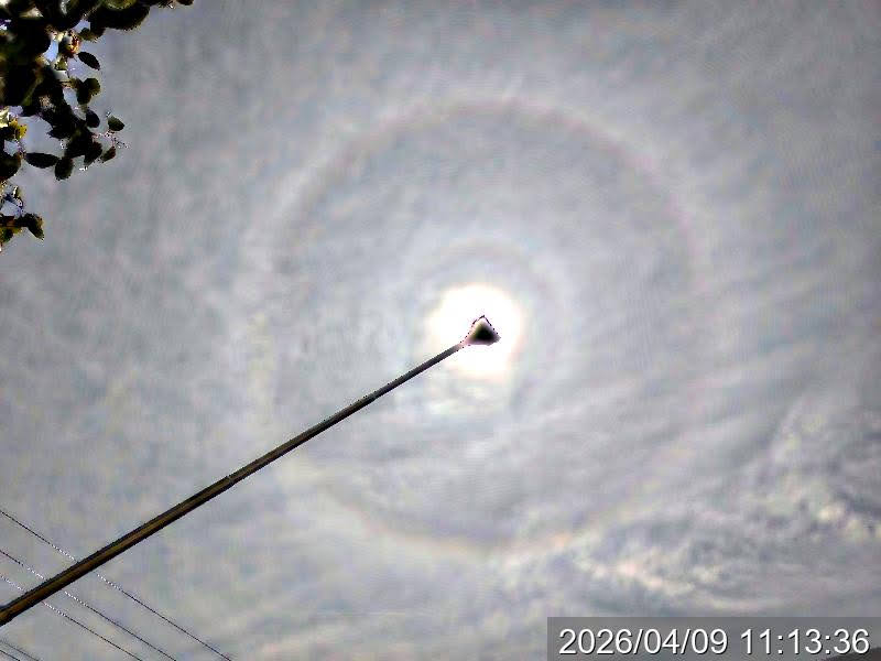 4/9雲厚めのハロをポストしてなかったのですが…ん？9度ある？と思って画像処理しました。
 #halo_jp #AOI_SCR #UnsharpEX