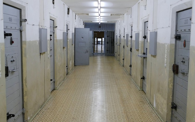 legalnewsfrance's tweet image. QPC : demande de mise en liberté de l'accusé placé en détention provisoire via visioconférence
#QPC #Pénal #Visioconférence #DemandeDeMiseEnLiberté #Accusé #DétentionProvisoire
legalnews.fr/judiciaire/dro…