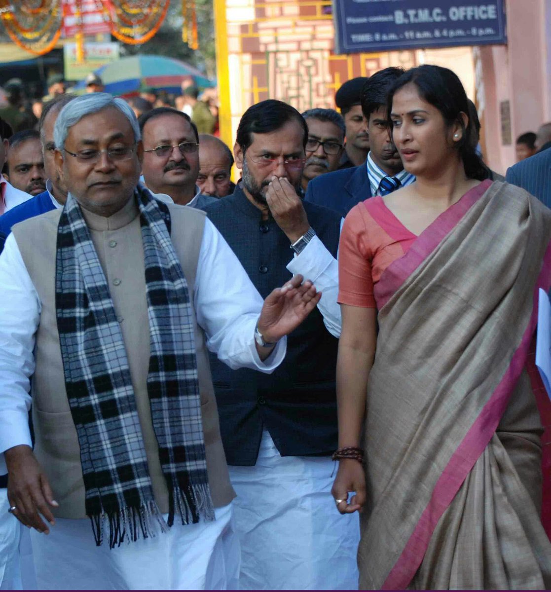 BandanaPreyashi's tweet image. Serving under your leadership was a privilege. You showed us what true governance means — with compassion, courage, and clarity. Farewell with deepest gratitude 🙏 #NitishKumar