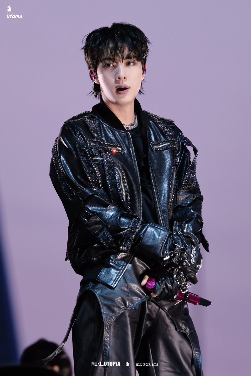 _LunarWolfJin's tweet image. Seokjin is currently trending with three hashtags and a keyword on X

• #BTSJIN 
• #방탄소년단진
• NO JIN NO LIFE
• #SEOKJIN