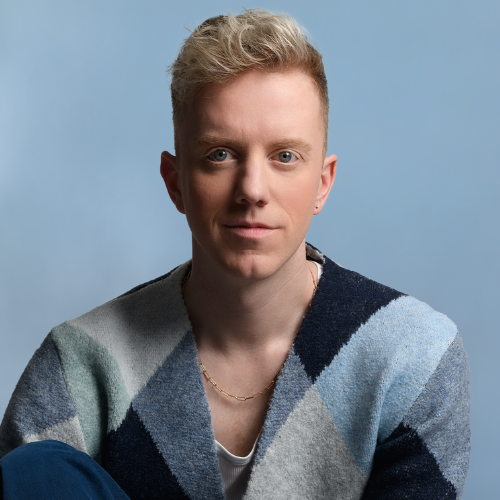 spyinthestalls's tweet image. 📣▪️ REVIEW | JAMES BARR: SORRY I HURT YOUR SON (SAID MY EX TO MY MUM) at Soho Theatre
🎭▪️ ⭐⭐⭐⭐
💬▪️ “his genuine humour and irreverent style keep the piece feeling fresh”
📖▪️ thespyinthestalls.com/2026/04/sorry-…
👉▪️ @sohotheatre  
#️⃣▪️ #reviews  #thespyinthestalls #comedy