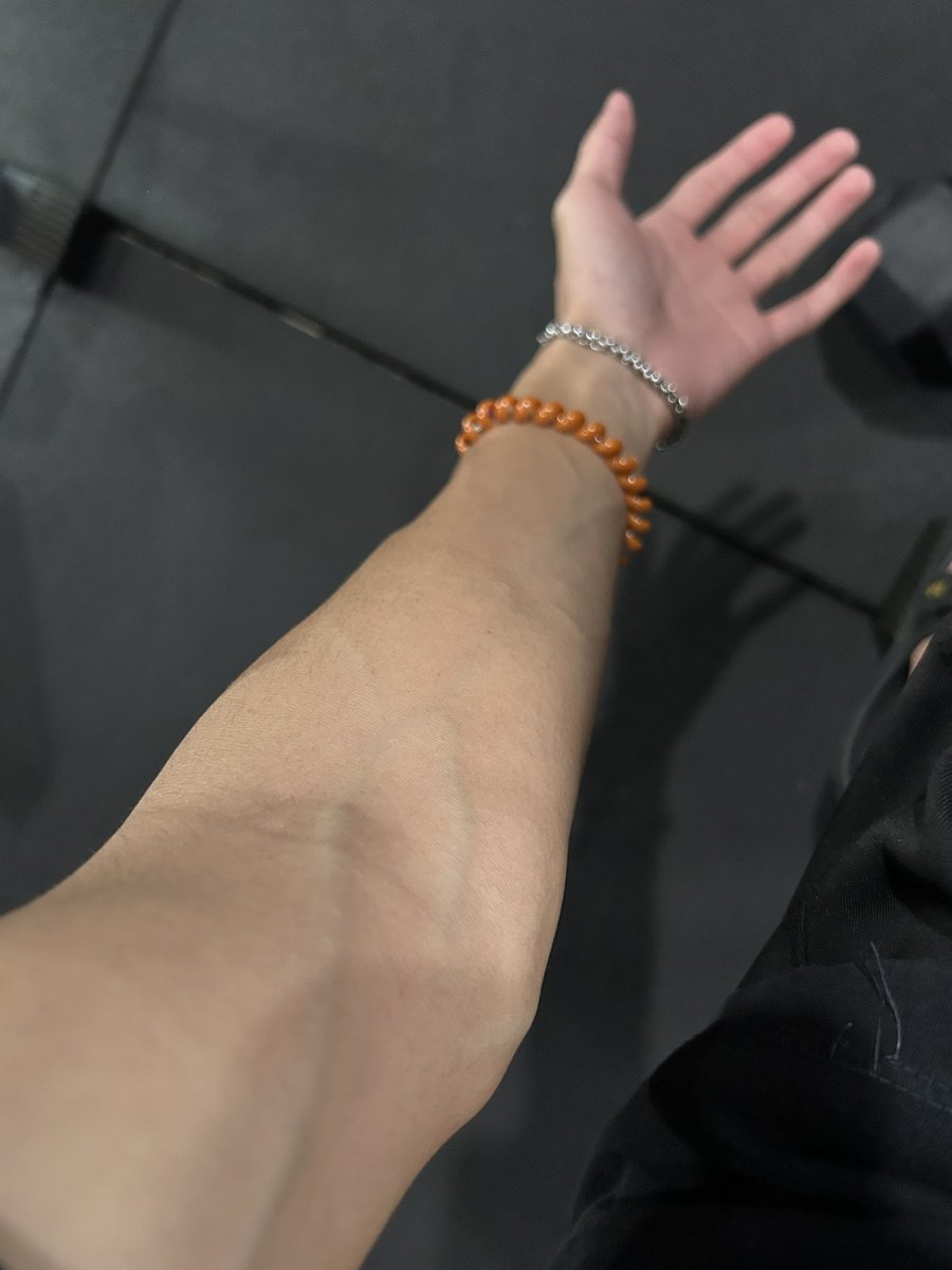 Ini resiko jadi org kurus apa resiko kulit terang?😃