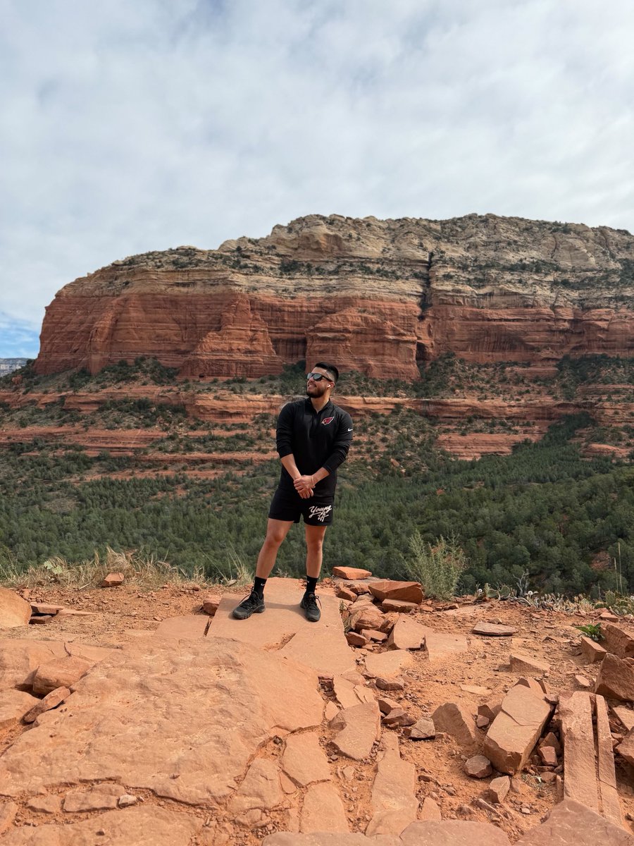 Deraz0_'s tweet image. #devilsbridge #sedona #hiking⛰️