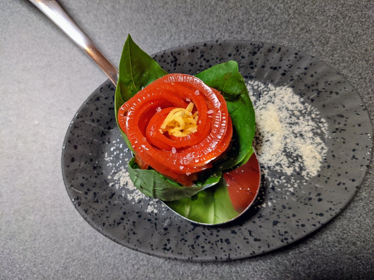 曽我農園＠ 闇落ちとまと 越冬トマトは毎年5月から7月までの販売です tweet media