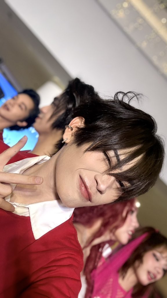 [📸] 6ENSE — Ruko Selfie pt. 1 

🎧 : BeatVibin' Fest 
📆 : 01252025
📍 : SM Valenzuela City

#BEATVIBINFESTwith6ENSE
<a href="/6ENSEofficial/">6ENSE</a> #6ENSE #6ENSE_Ruko