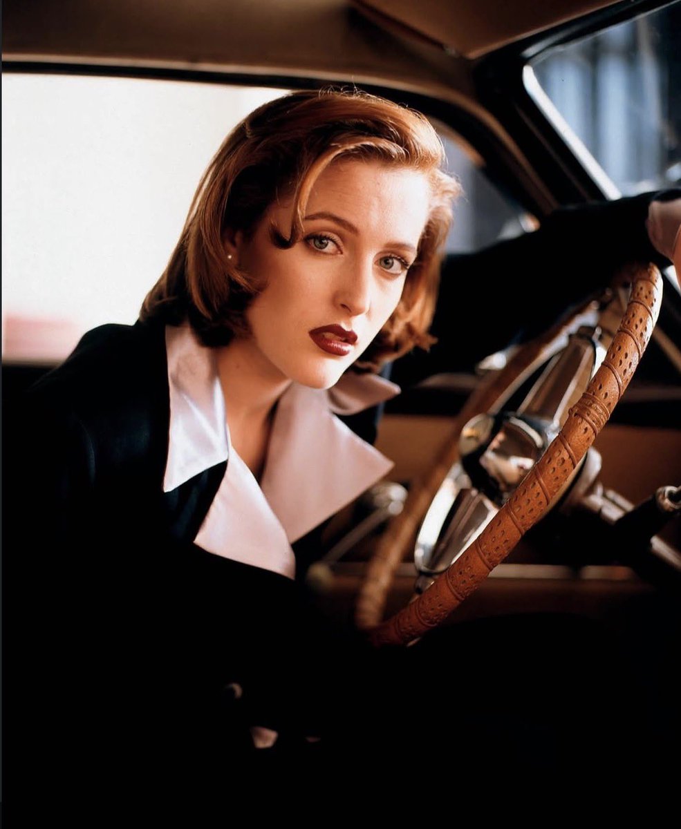 No Context Gillian Anderson tweet media