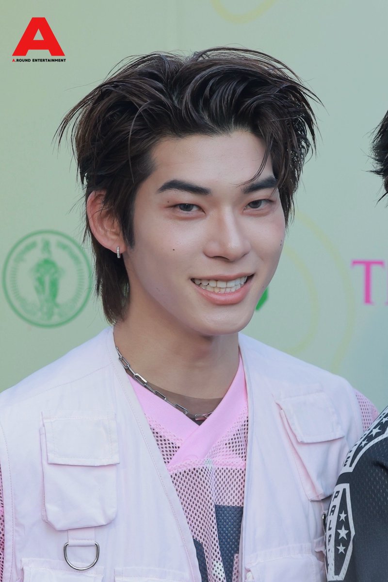 around_ent's tweet image. “ตี๋ตี๋ DEXX” ช่วงให้สัมภาษณ์ก่อนร่วมสาดความสนุกในงาน “ICONSIAM THAICONIC SONGKRAN 2026 : สาด สนุก สุข สิริมงคล สงกรานต์ไทย” 

DEXX SONGKRAN26 ICONSIAM 
#DEXXxICONSIAM #DEXXth
#twnpich #TEETEE_DEXX
#ICONSIAMSongkran
#สงกรานต์ที่ไอคอนสยาม