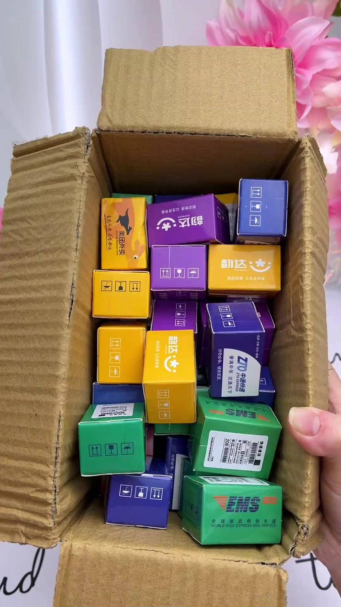 Raghavi_Sarada's tweet image. Just unboxed my @BrandName order ! The packaging was on point—secure u0026 eco-friendly. Inside Exactly what I needed (that sleek wireless charger Chef’s kiss). Super fast shipping too! Who’s got a recent win  #Unboxing #EcoPackaging #QuickDelivery