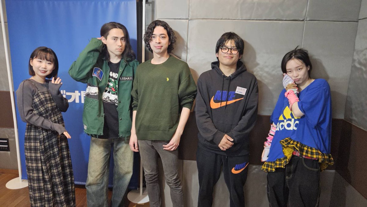 kakkuri558911's tweet photo. 🎸4/14 の Good Friends! ②🎸
神戸のモダンロックンロールバンド #MuddyJackets の春原さん、戸田さん、Johnさんに起こしいただきました♨️
バンドの話はもちろん、「飛地」についてめちゃくちゃ語っていただきました!
🎧タイムフリーこちら
https://t.co/qURis7DyQU https://t.co/zr75AqdT2x