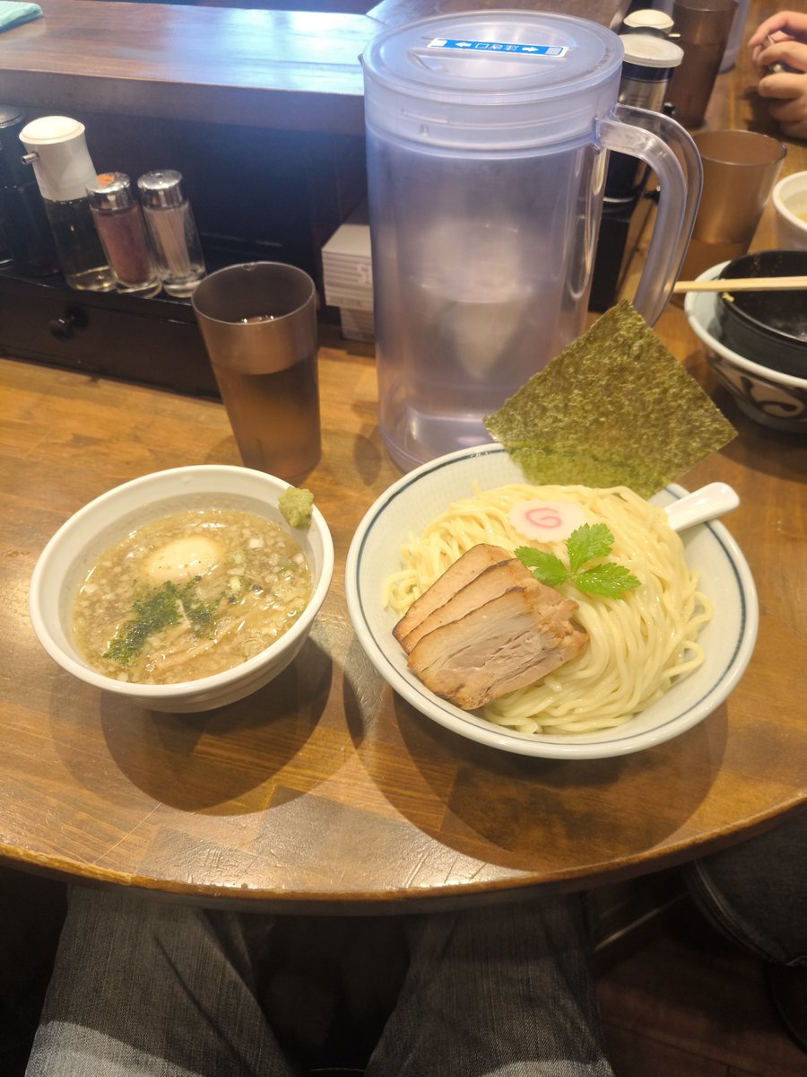 torion075's tweet photo. 今日は南越谷のめんげんそへ特製炙りチャーシュー塩つけ麺特盛をスープがバランスが良く最高に美味しかったです。 https://t.co/GdxFubF3K8
