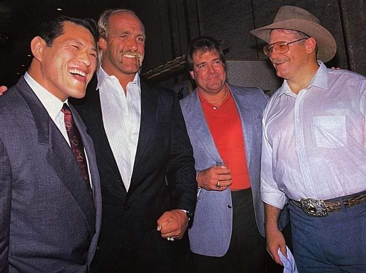 サンダー・リップス tweet media