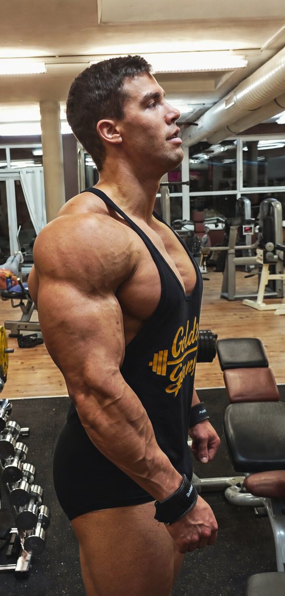 Kris Evans / Csaba Szigeti tweet media