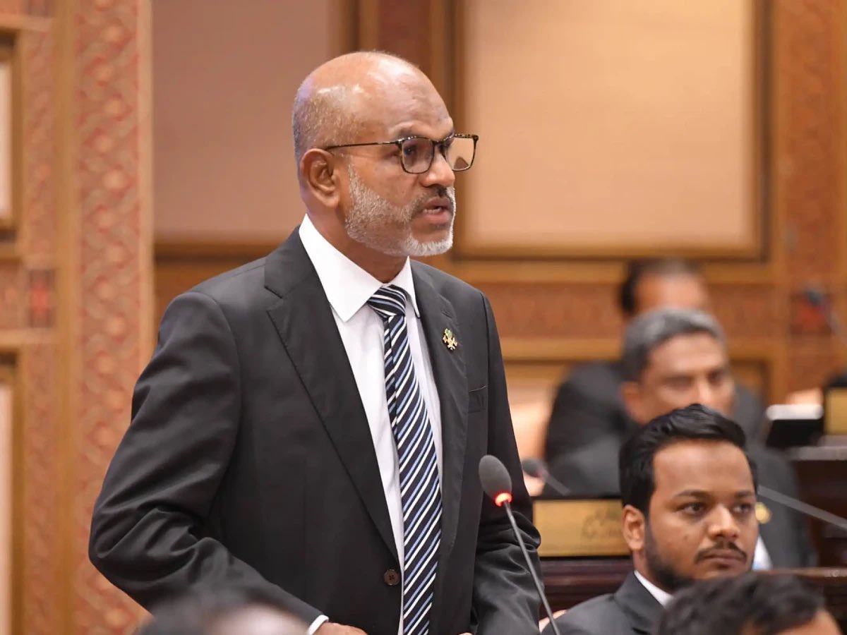 ނޯ ކޮންފިޑެންސް ވޯޓަށް ހުށަހަޅަން ތައްޔާރުވަނީ!

46 ވޯޓު ޔަގީންވެއްޖެ، އަދި ކުޑަހިތްވަރެއް!