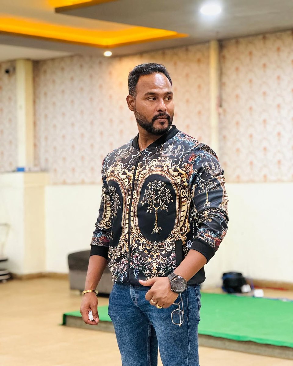 BijanKBarik's tweet image. BBTweets- 38
Tough times don’t define you—
they refine you.
#Believer