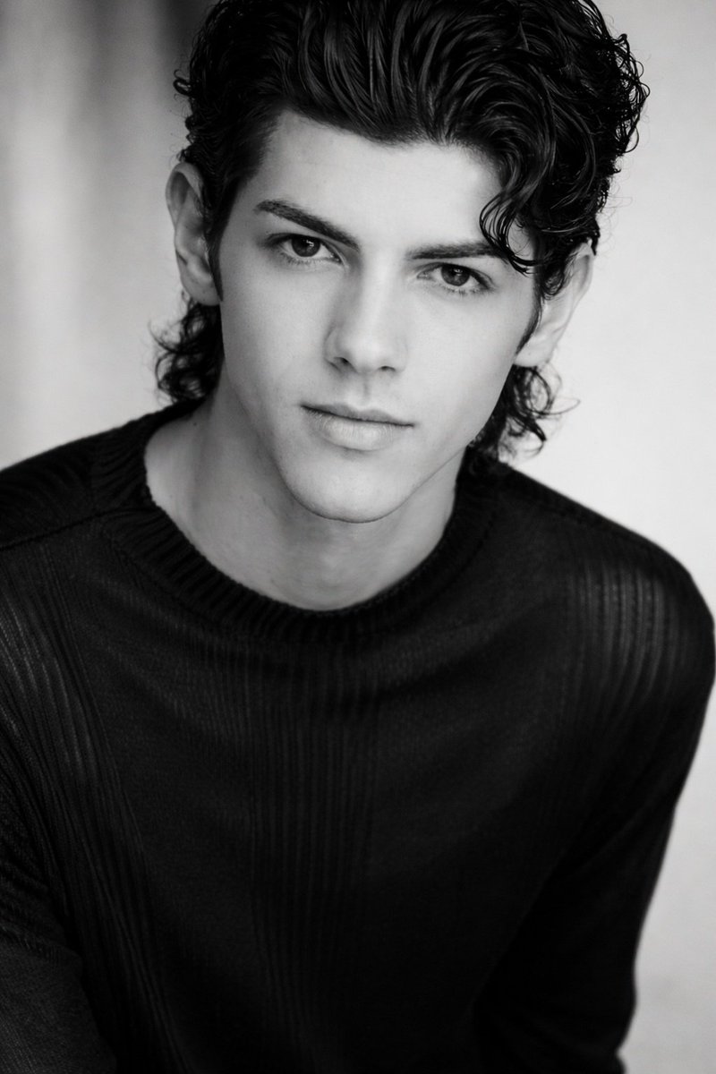 dominqfort's tweet image. Cuenta atrás para @michaelmovie hoy rindiendo tributo al album "Bad".

Uno de mis discos favoritos de MJ, con imagen más macarra y todo son temazos.

#michaeljackson #bad