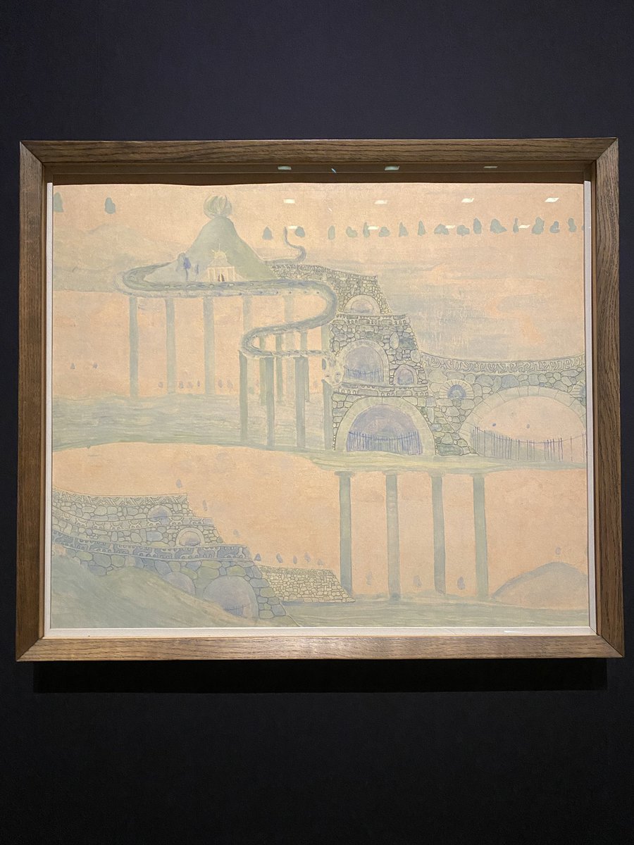 3Lmuseum's tweet photo. 国立西洋美術館にて開催されている、「チェルリョーニス」展へ行ってきました！

リトアニアを代表する画家で、故郷のエッセンスがふんだんに詰まった作品展示でした！
まるでファンタジーのような空間が、作品と展示風景を通じて味わえます。

自然の神秘や、音楽構造を取り入れた内容も必見です☺️ https://t.co/gsFmHbI41X