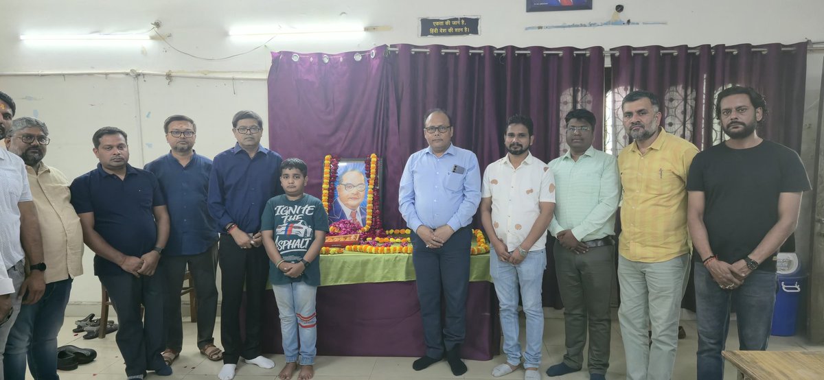 VaranasiDo's tweet photo. *मंडल कार्यालय वाराणसी एवं इसके सभी अधीनस्थ डिपो में में दिनांक 14-4-2026 को संविधा�� के शिल्पकार, समानता और न्याय के प्रवर्तक, भारत रत्न बाबा साहेब डाक्टर भीम राव अम्बेडकर जी की जयंती मनाई गई I* @FciLko @FCI_India https://t.co/PaZSzGJgqX