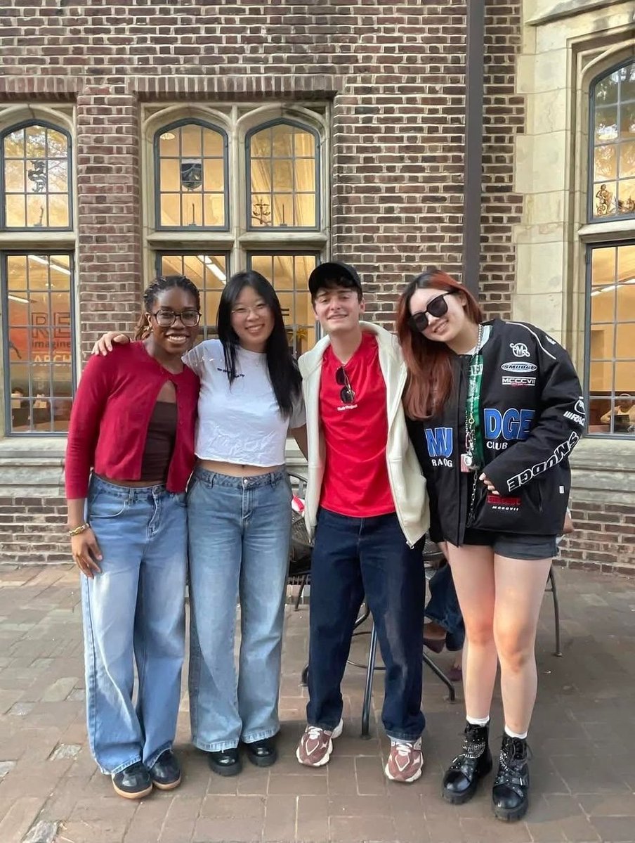 NoahUpdatES tweet media