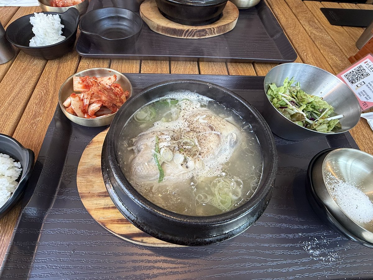 Rie28fami28 tweet media