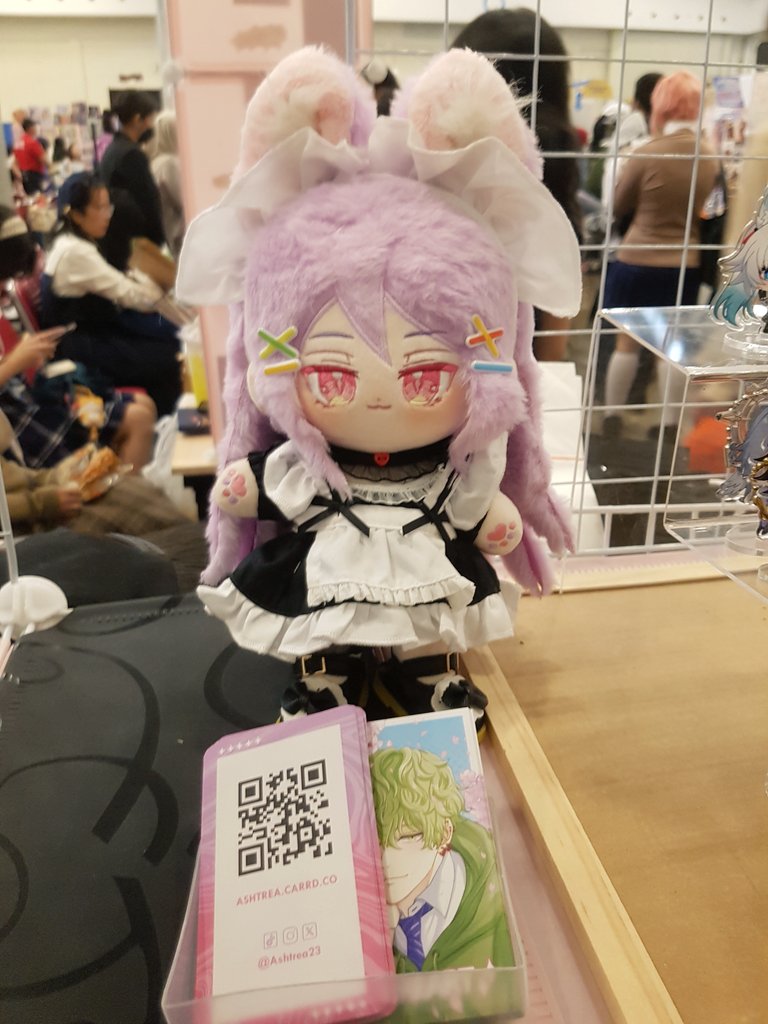 Sayangnya jarang bawa oc buat oshikatsu tapi sering dibawa buat jadi maskot(babu) pas ngebooth ☺️👍