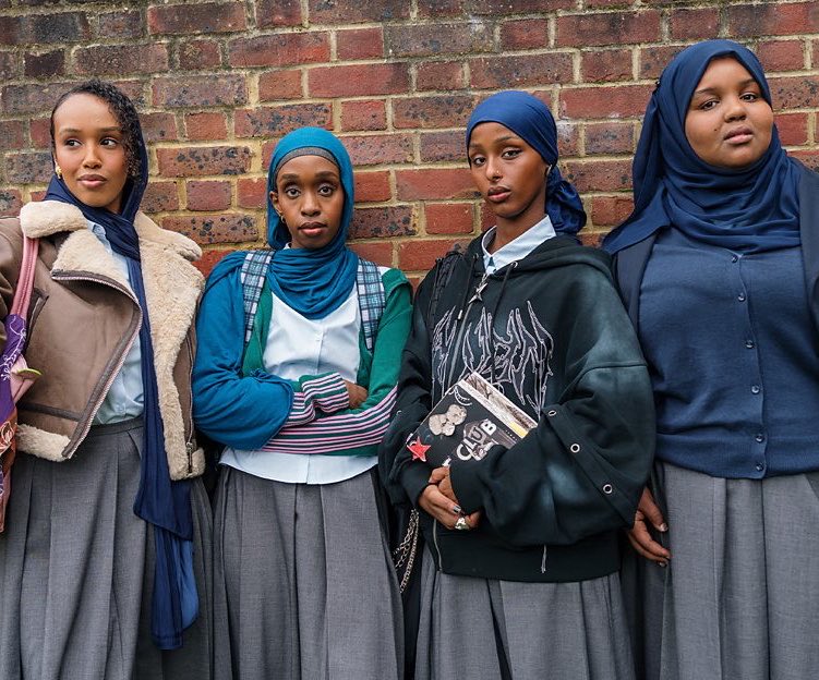 Oli London tweet media