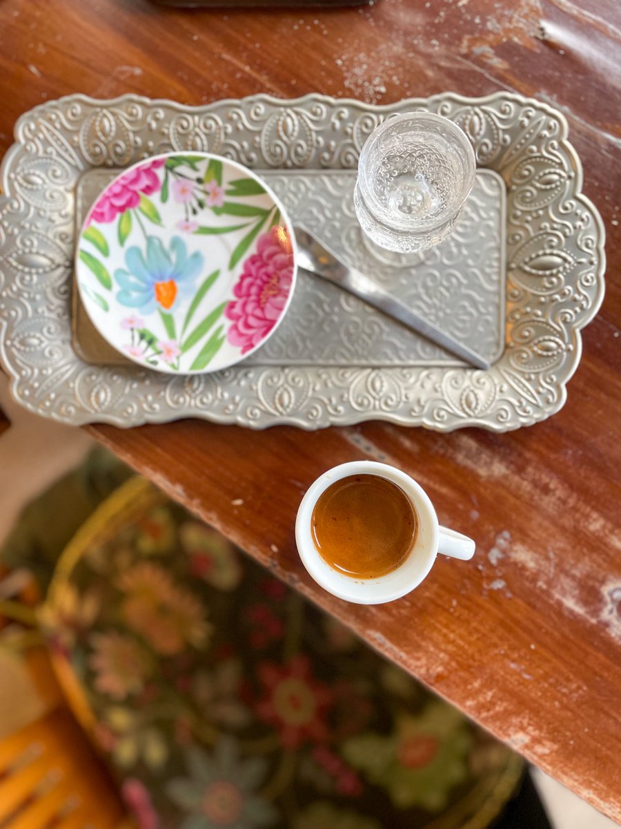 ᗷᗪOOᖇ . ♪ ☕︎︎ tweet media