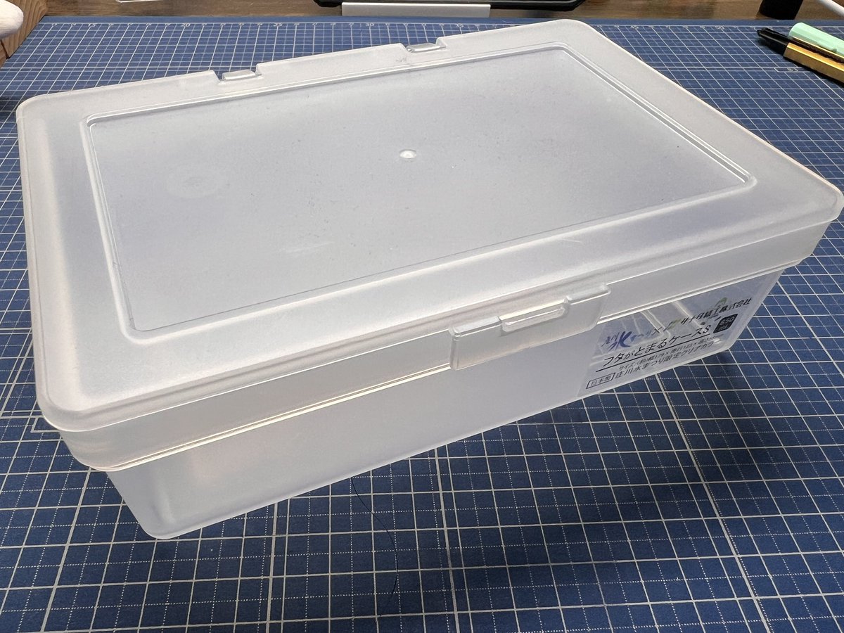 走行会に向けて
レイアウト兼タイム早見シート作成。
また今回初参加される方の
ネームホルダーも作成しました。

初参加の方には参加賞で
庄川水まつり様より販売されていた
サナダ精工様のフタとまクリアを
お渡しさせていただきます☺️
#ミニ四駆
#フラットやろうぜ