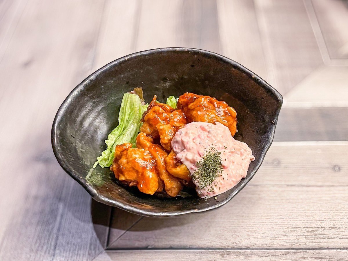 旬菜酒場 市川居笑門／東心斎橋の朝までやってるカウンター10席の居酒屋さん tweet media