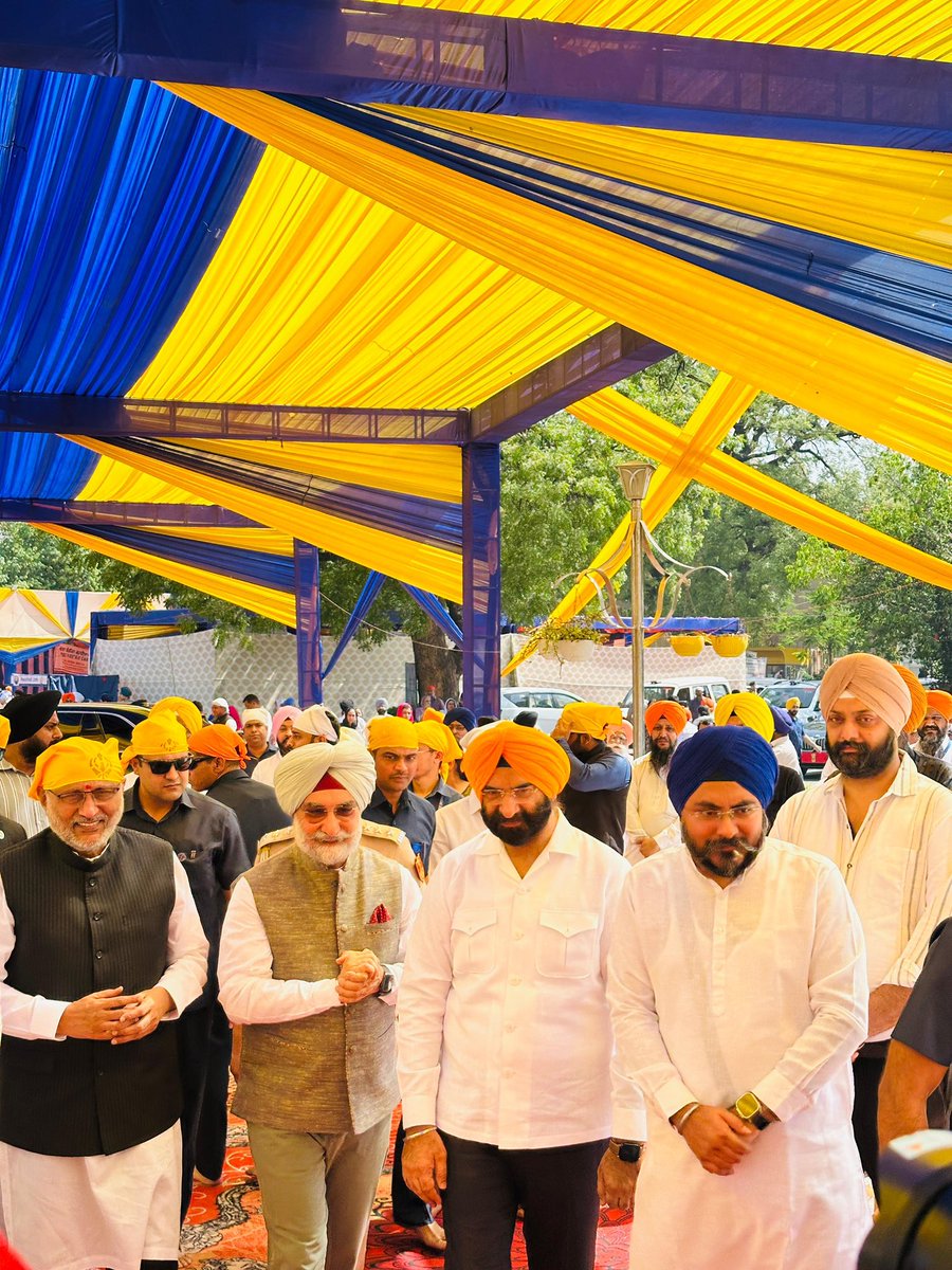 INDERPR39030895's tweet photo. On the sacred occasion of Khalsa Sajna Diwas and Baisakhi , Hon’ble Vice President @CPR_VP C. P. Radhakrishnan, Lieutenant Governor @SandhuTaranjitS Taranjit Singh Sandhu,and  Manjinder Singh Sirsa paid their obeisance and sought divine blessings at Gurdwara Sri Rakab Ganj Sahib https://t.co/oJ4i8ogL8r