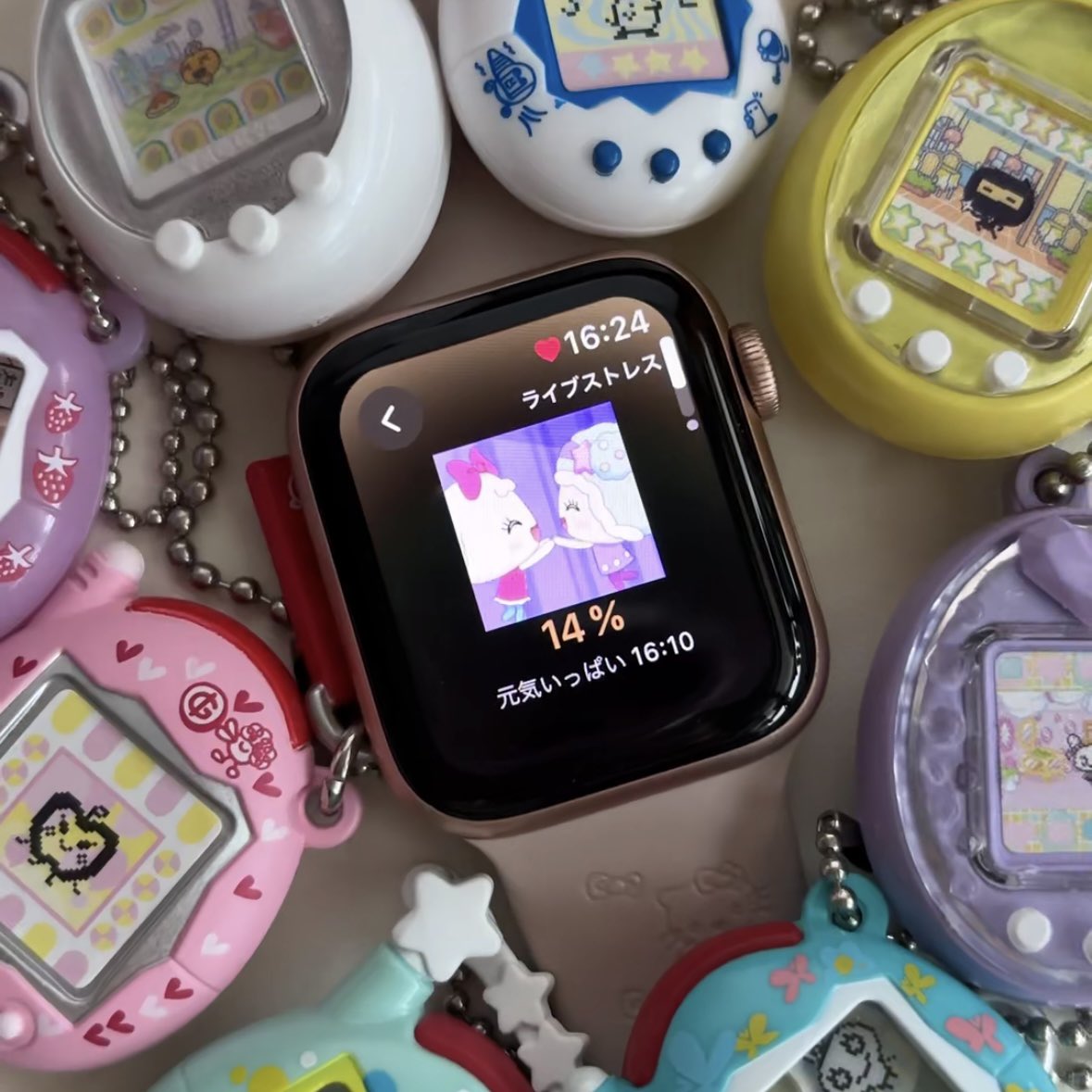 soy_______milk's tweet image. インスタで投稿したらバズったこのアプリ、FeelFlow っていうんだけど、感情やストレスが数値化されて、その気分ごとに好きなGIFでカスタマイズできちゃう(私はたまごっちにしてる)し、睡眠管理もかなり細かくしてくれるから、ここでもおすすめしたい！
Apple